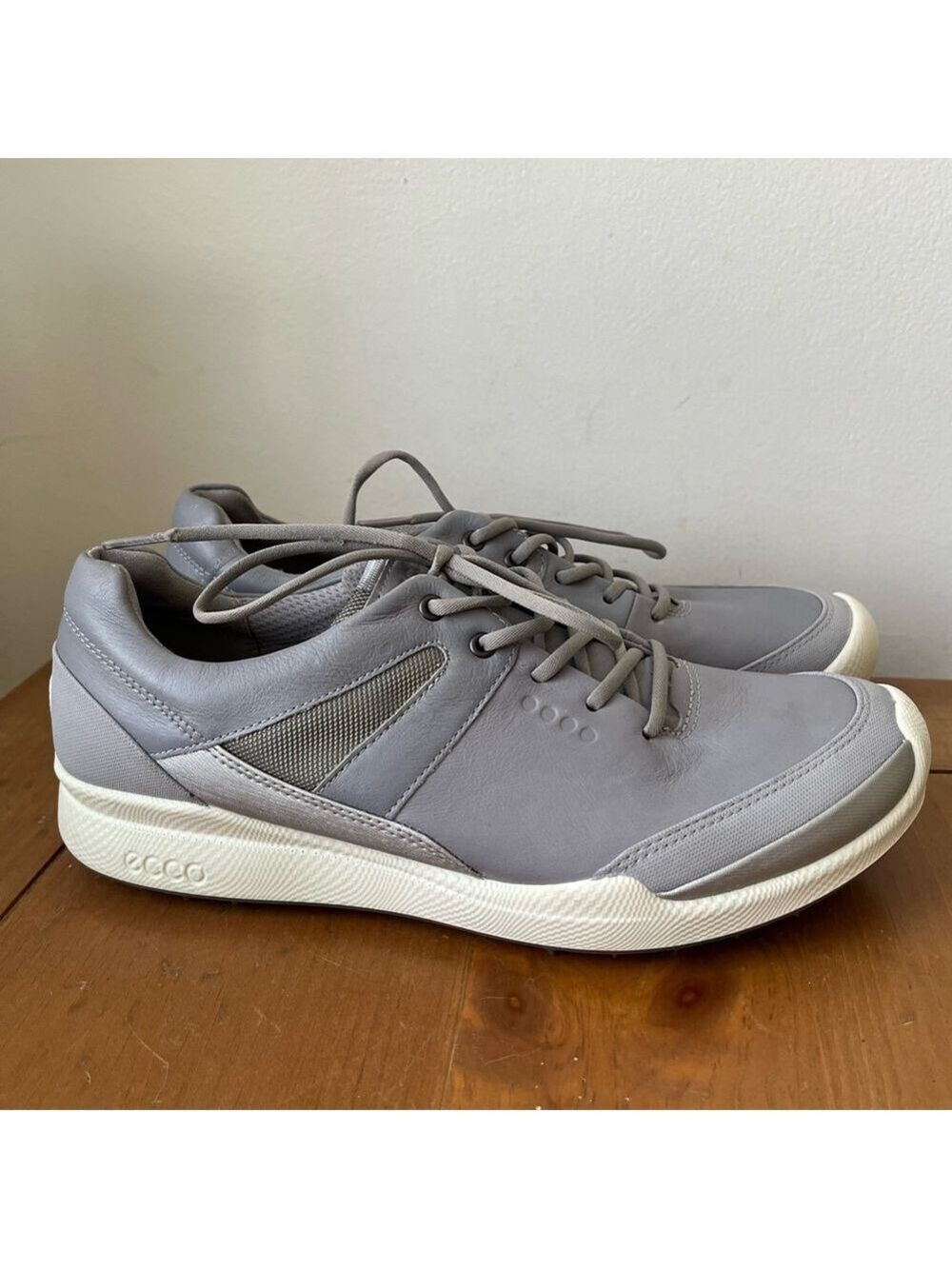 ECCO Women's Biom Hybrid Golf Shoe Silver Gray Spikeless 9 9.5